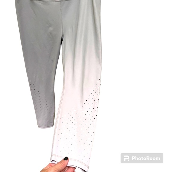 Athleta Contender Aero 7/8 Tight Leggings in Pebble Gray Size XL NWOT Ombré - Picture 5 of 10